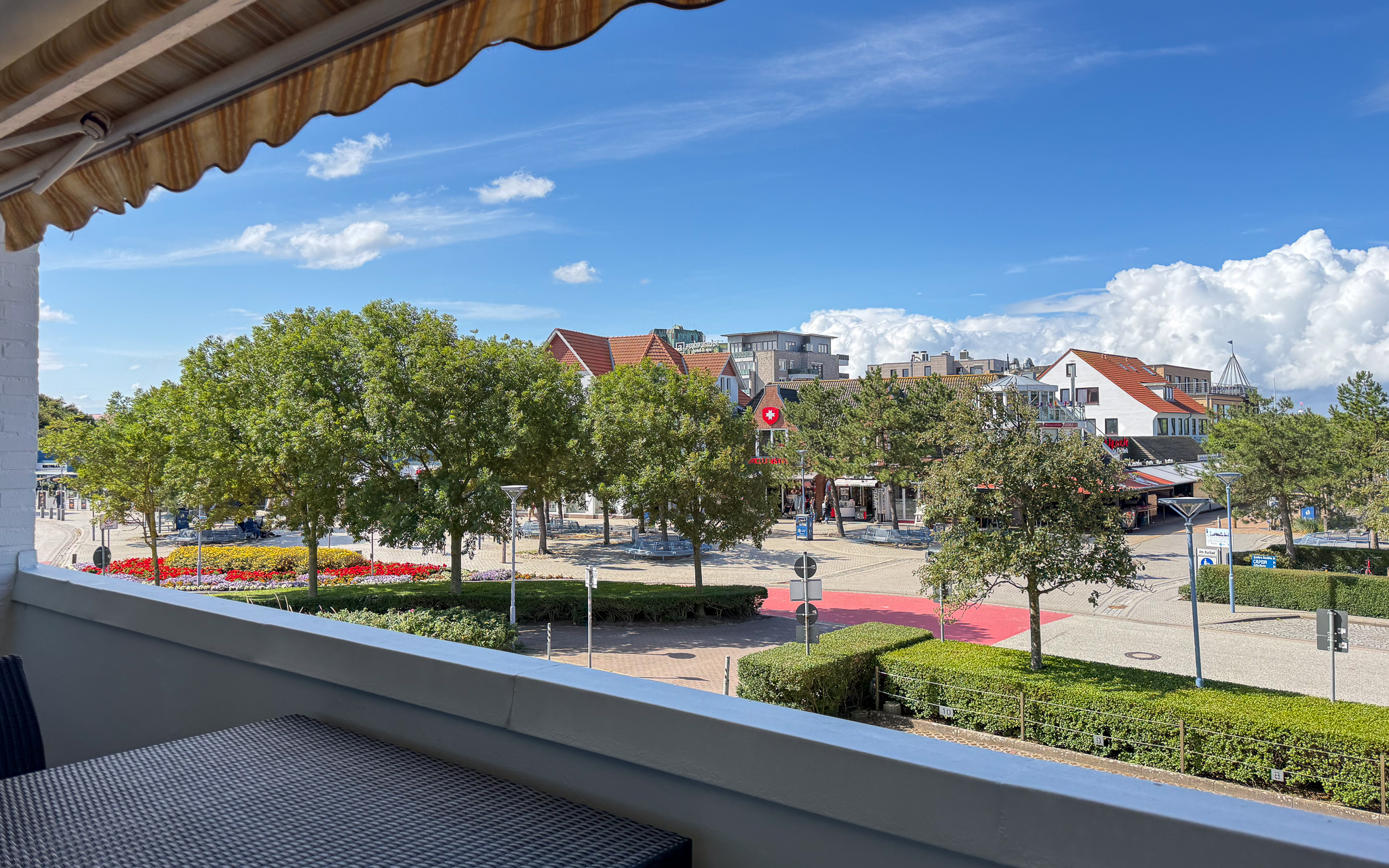 Nur wenige Schritte zur Seebrücke - Attraktives Ferienappartement mit Südwestbalkon