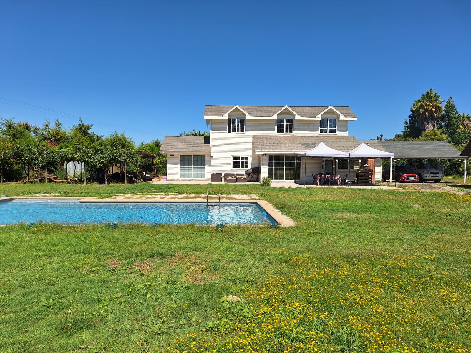 Casa con Piscina en Parcelación Los Naranjos - Buin