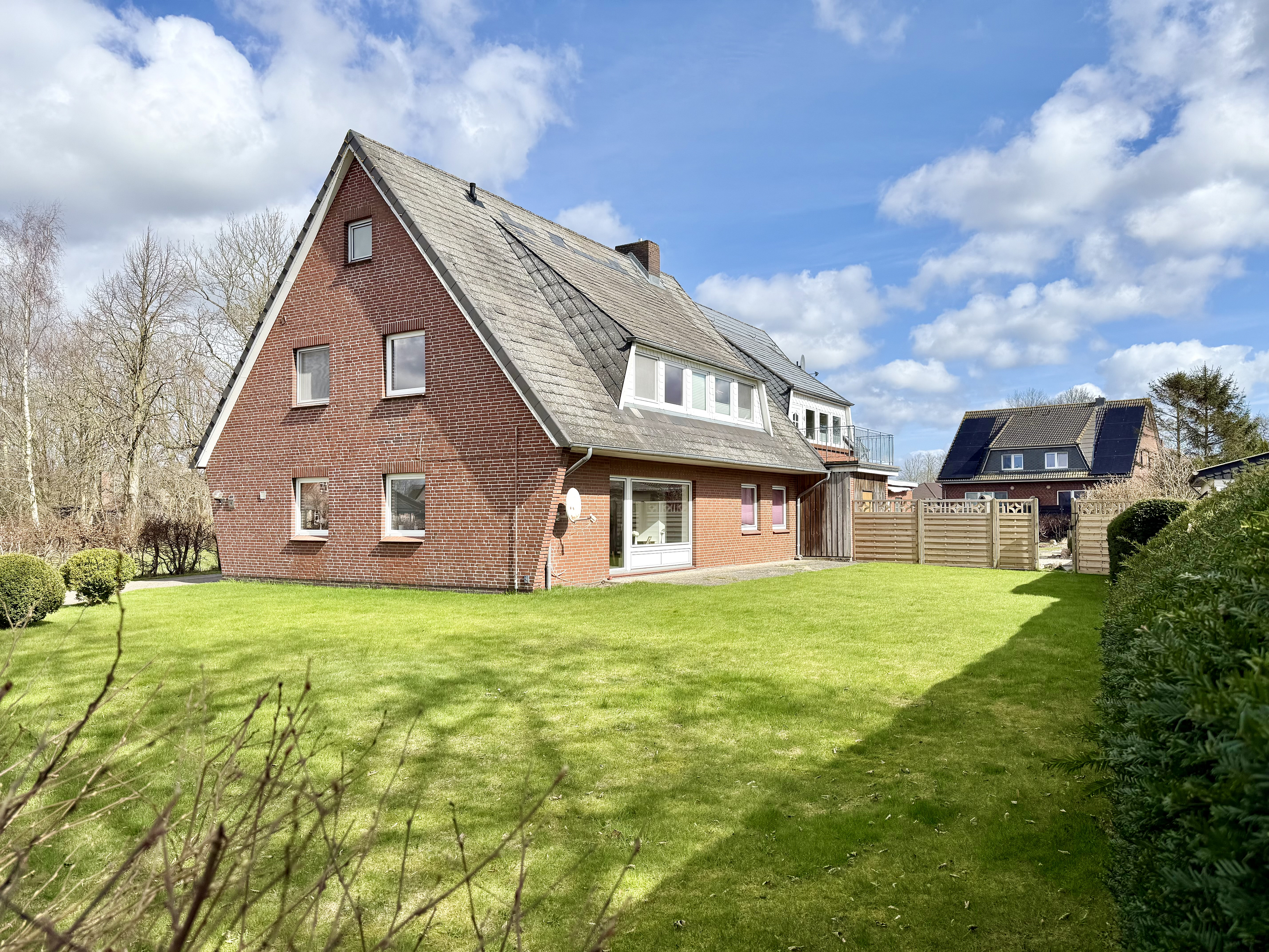 Großzügiges Einfamilienhaus mit Einliegerwohnung an der Nordsee