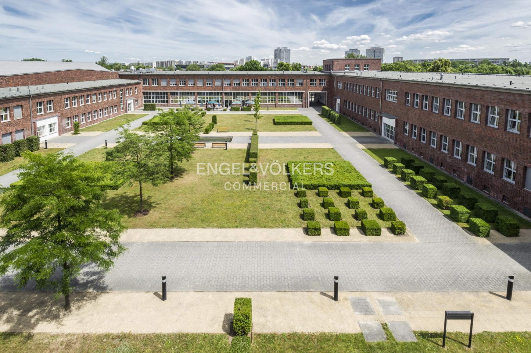 Großzügiges Büro in charmantem Altbau