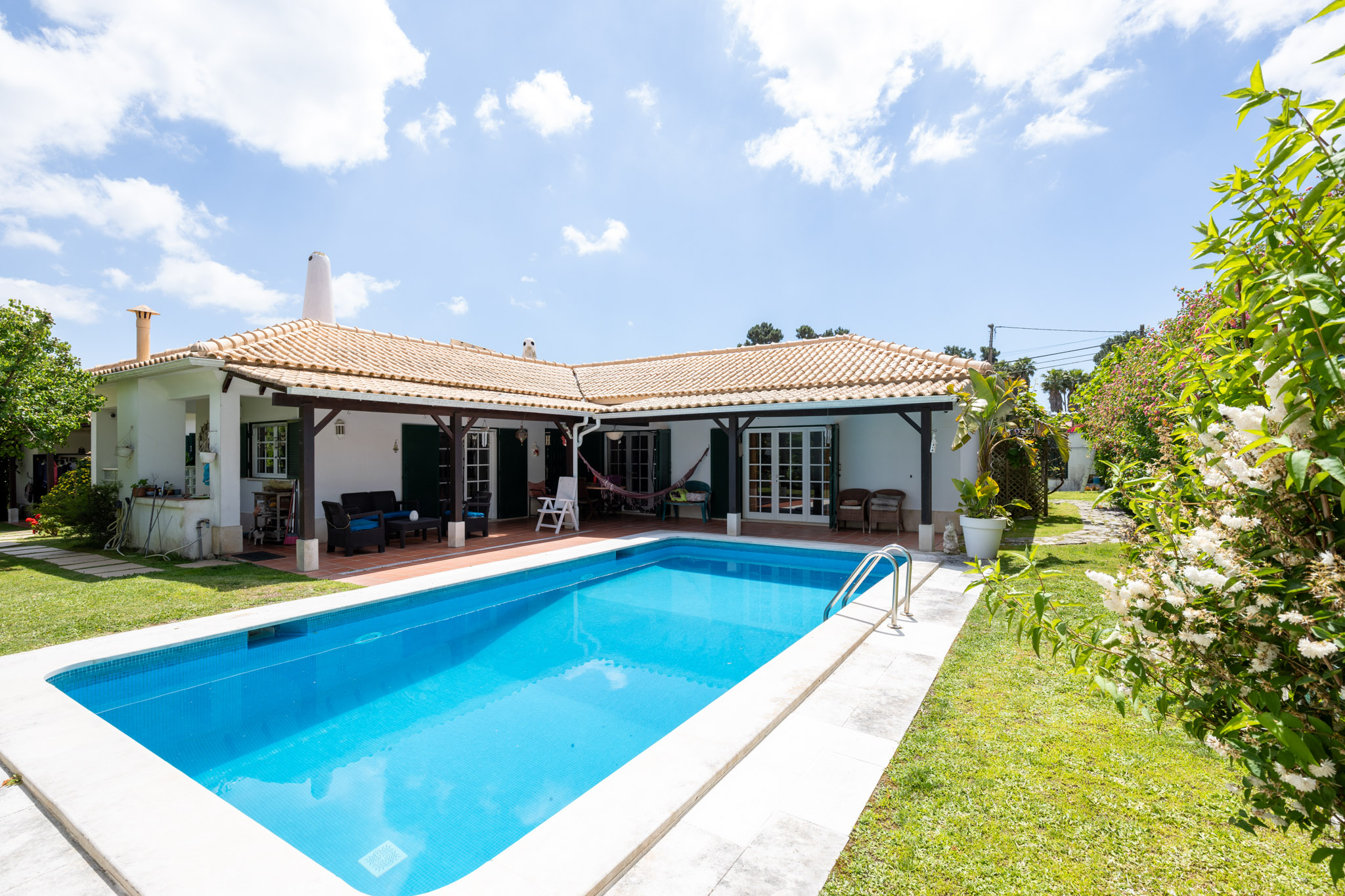 Exclusiva Moradia T5 Térrea com Jardim e Zona Wellness na Verdizela