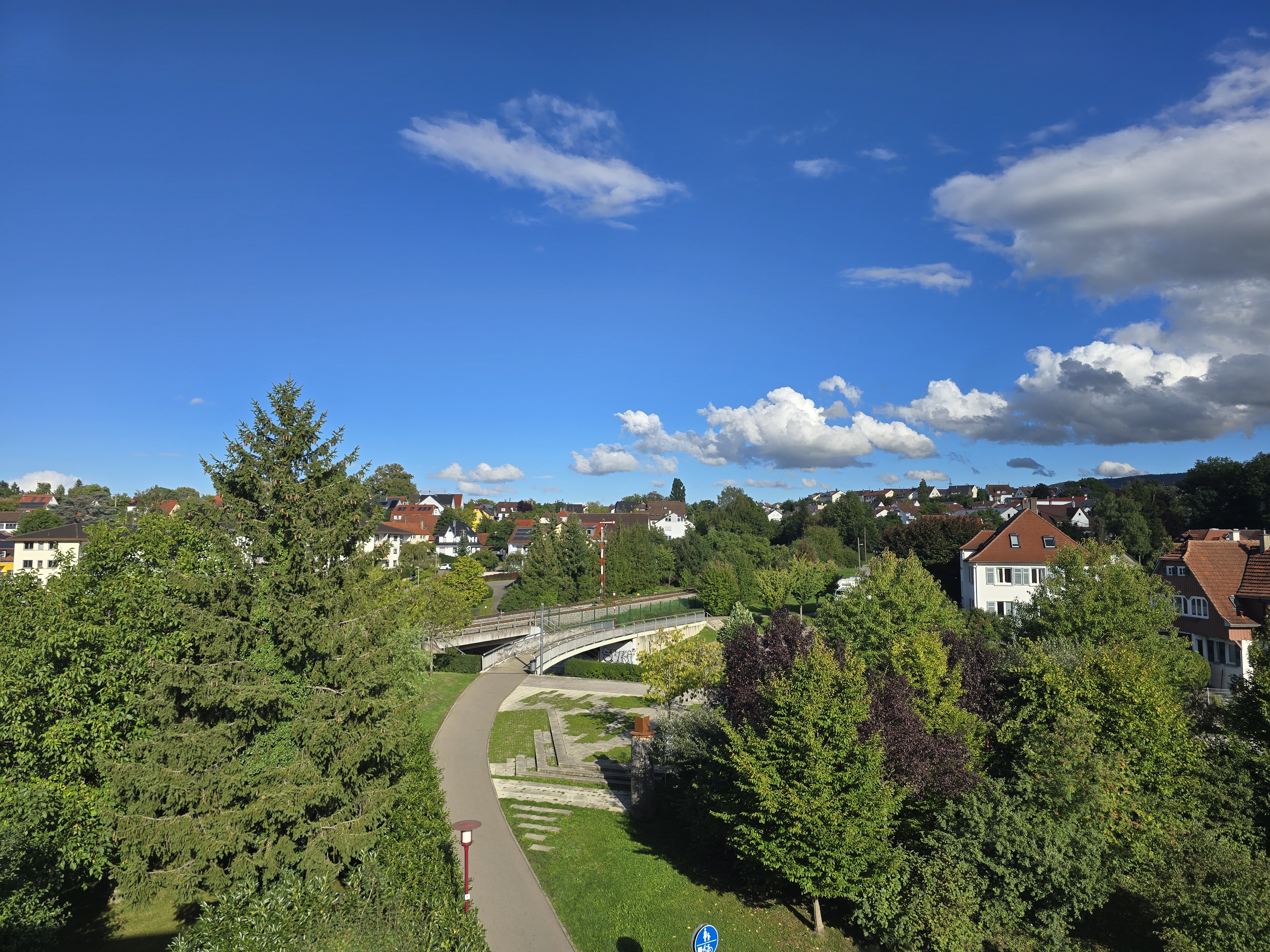 Edle 3-Zimmer-Penthouse-Whg. mit Dachterrasse • Auf Wunsch teilmöbliert