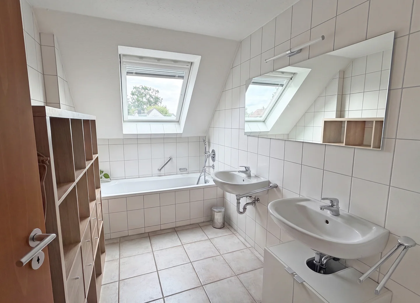 Lichtdurchflutete Maisonette in gefragter Lage - Photo 4