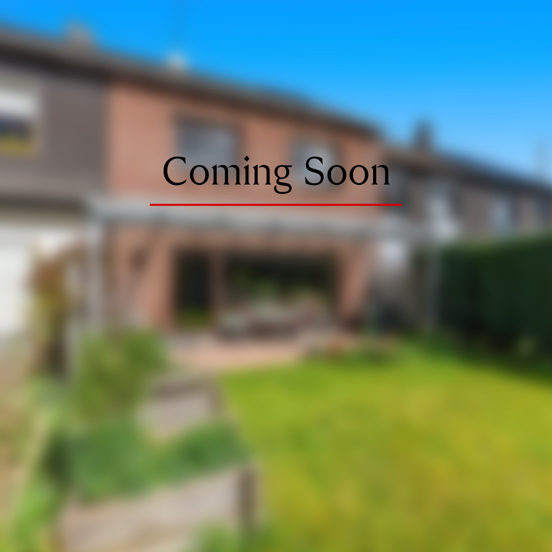 Raum für Ihre Ideen – charmantes Reihenhaus mit Garten, Garage und Entwicklungspotenzial