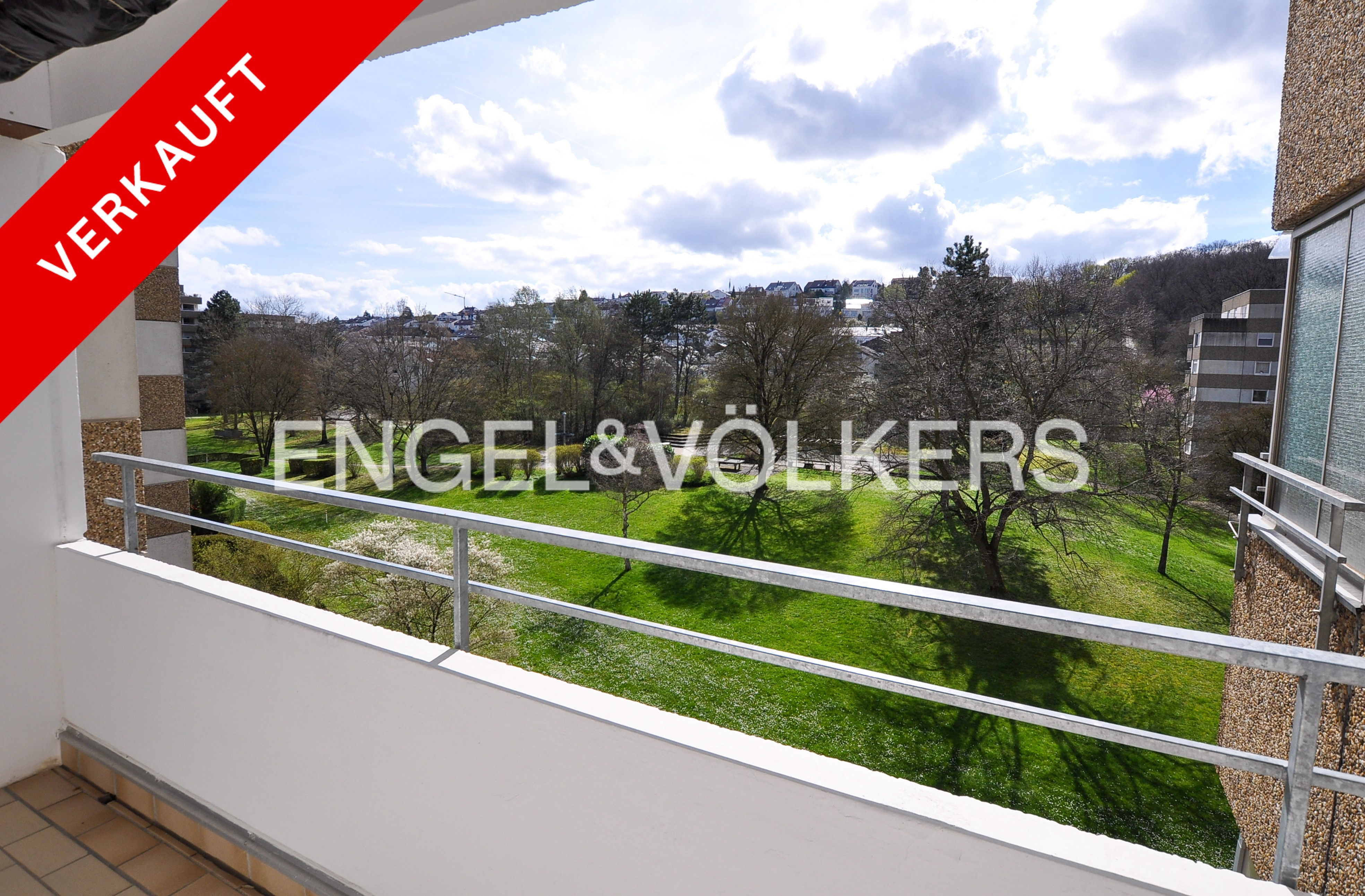 Wohnung mit Garage und Balkon mit Blick ins Grüne