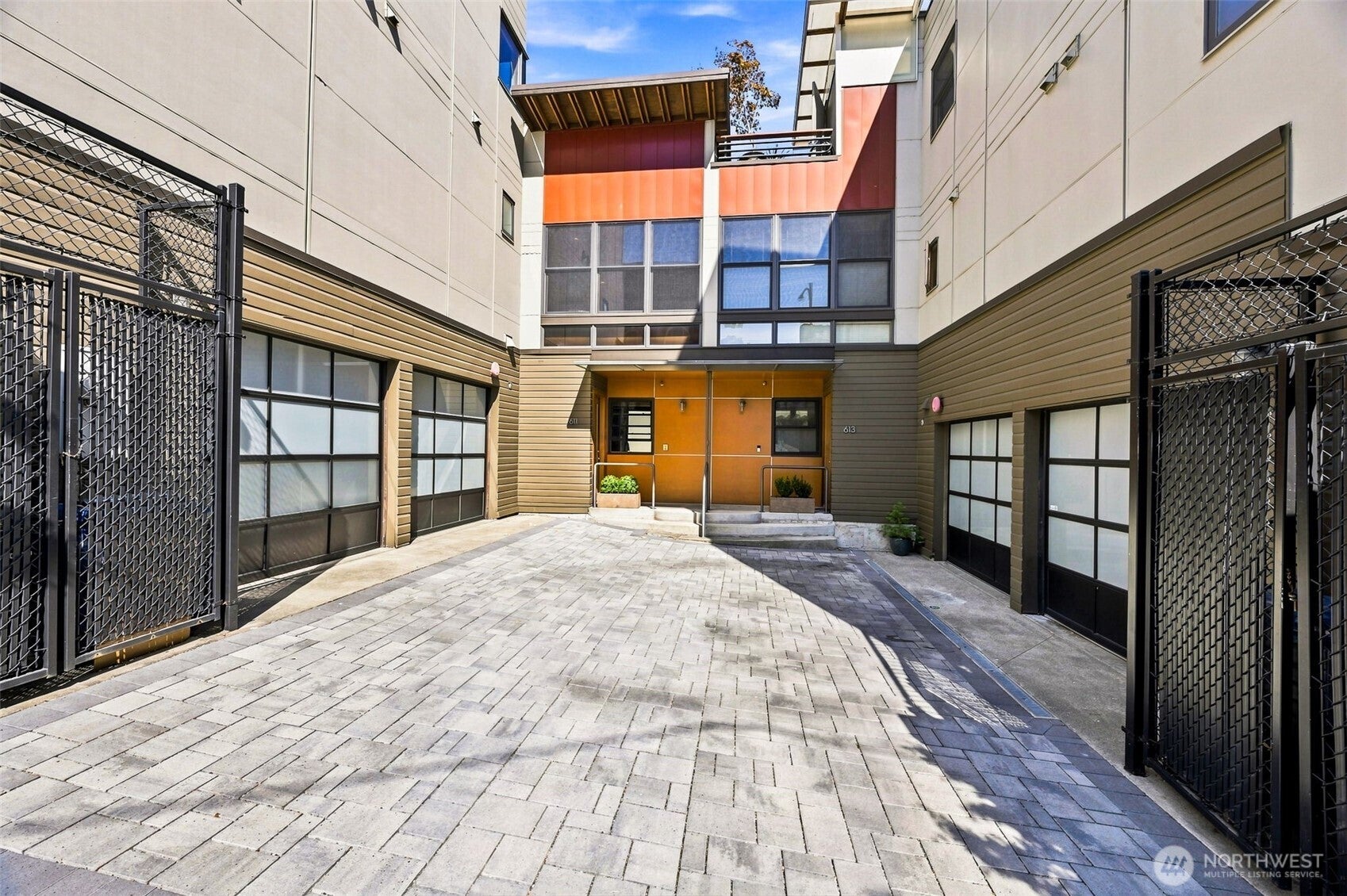 Stylish Tacoma Townhome with Private Covered Terrace
