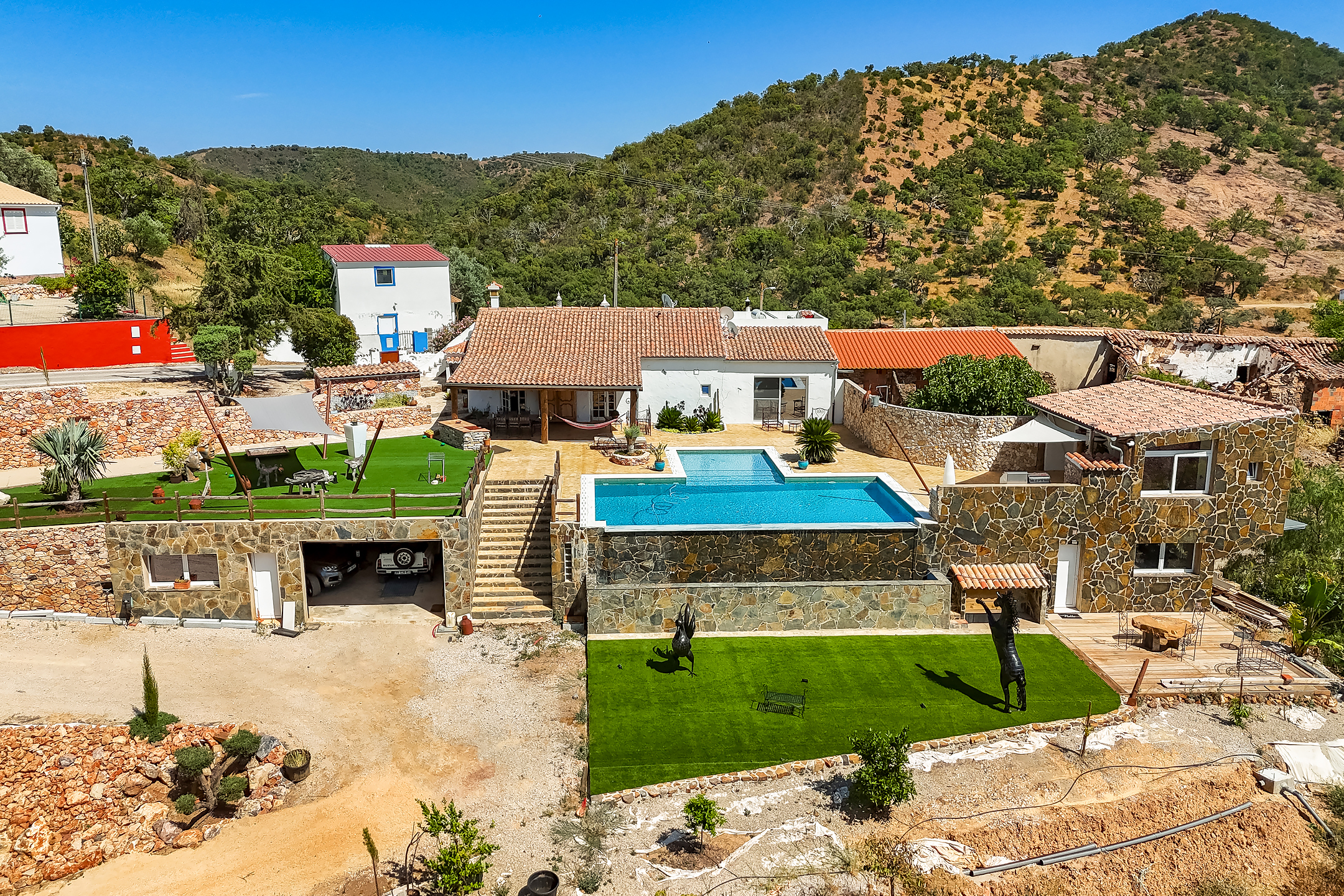 3-bedroom villa with pool in Alte, Algarve, with stunning views