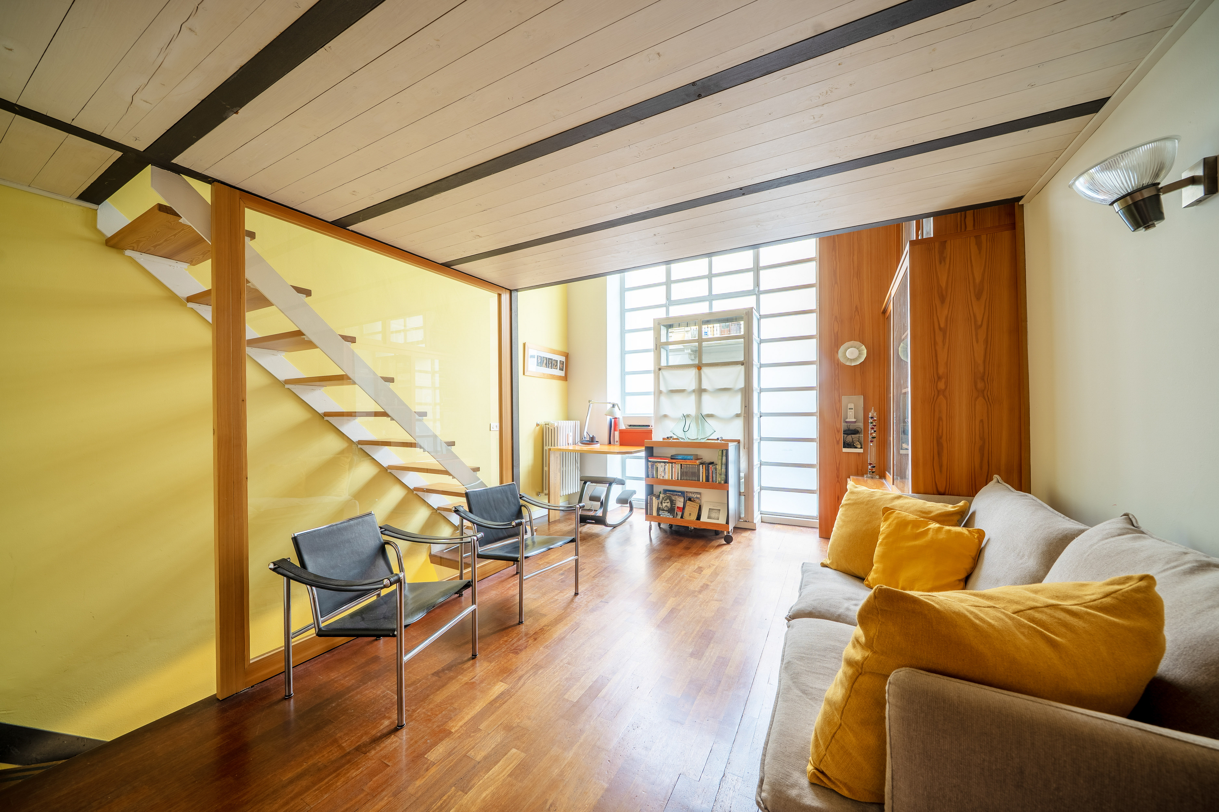 Loft su tre livelli                                                                                                                      in zona Tricolore
