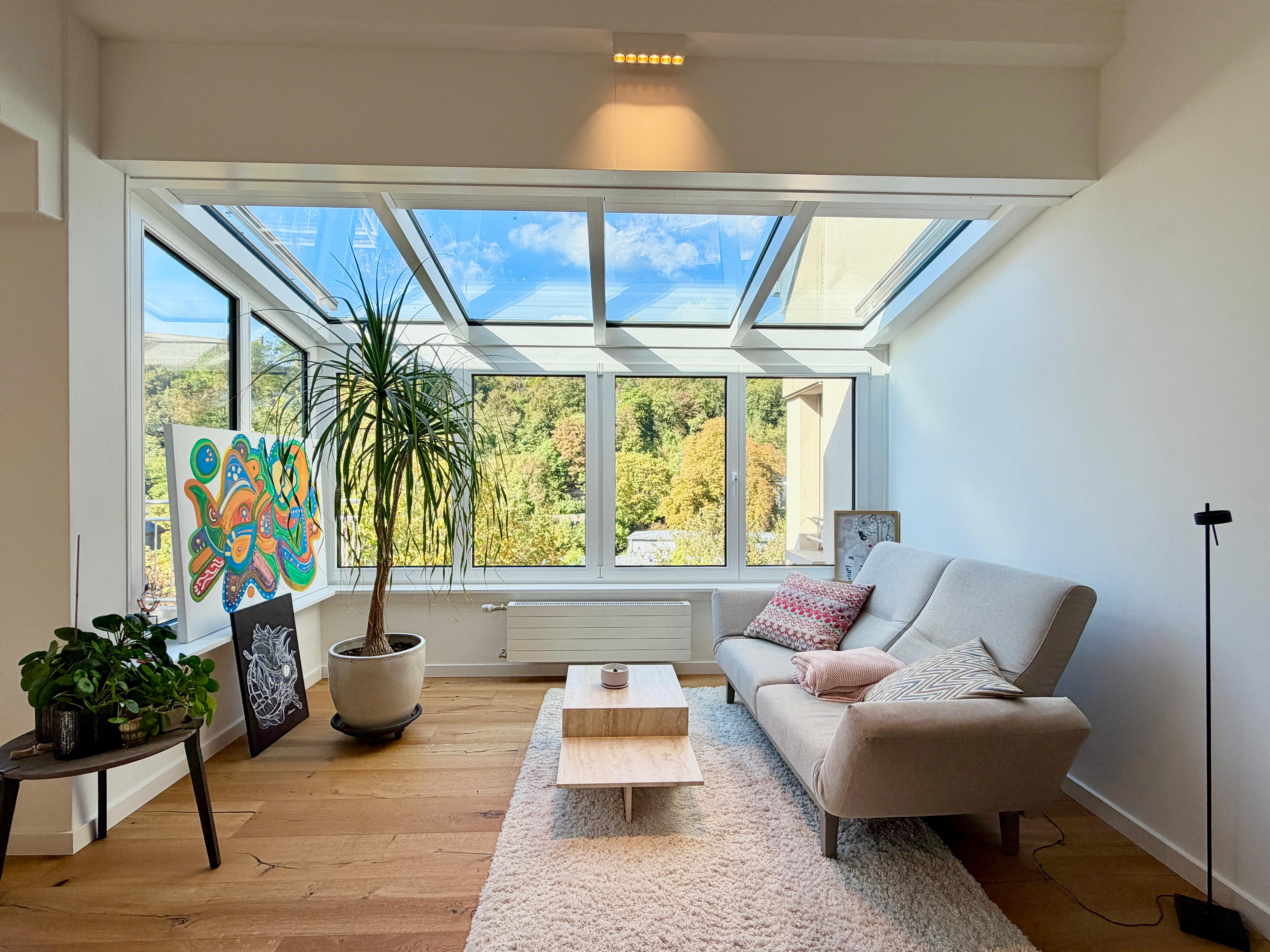 Seltene Gelegenheit in Clausen: 2-Zimmer-Wohnung mit Panoramablick