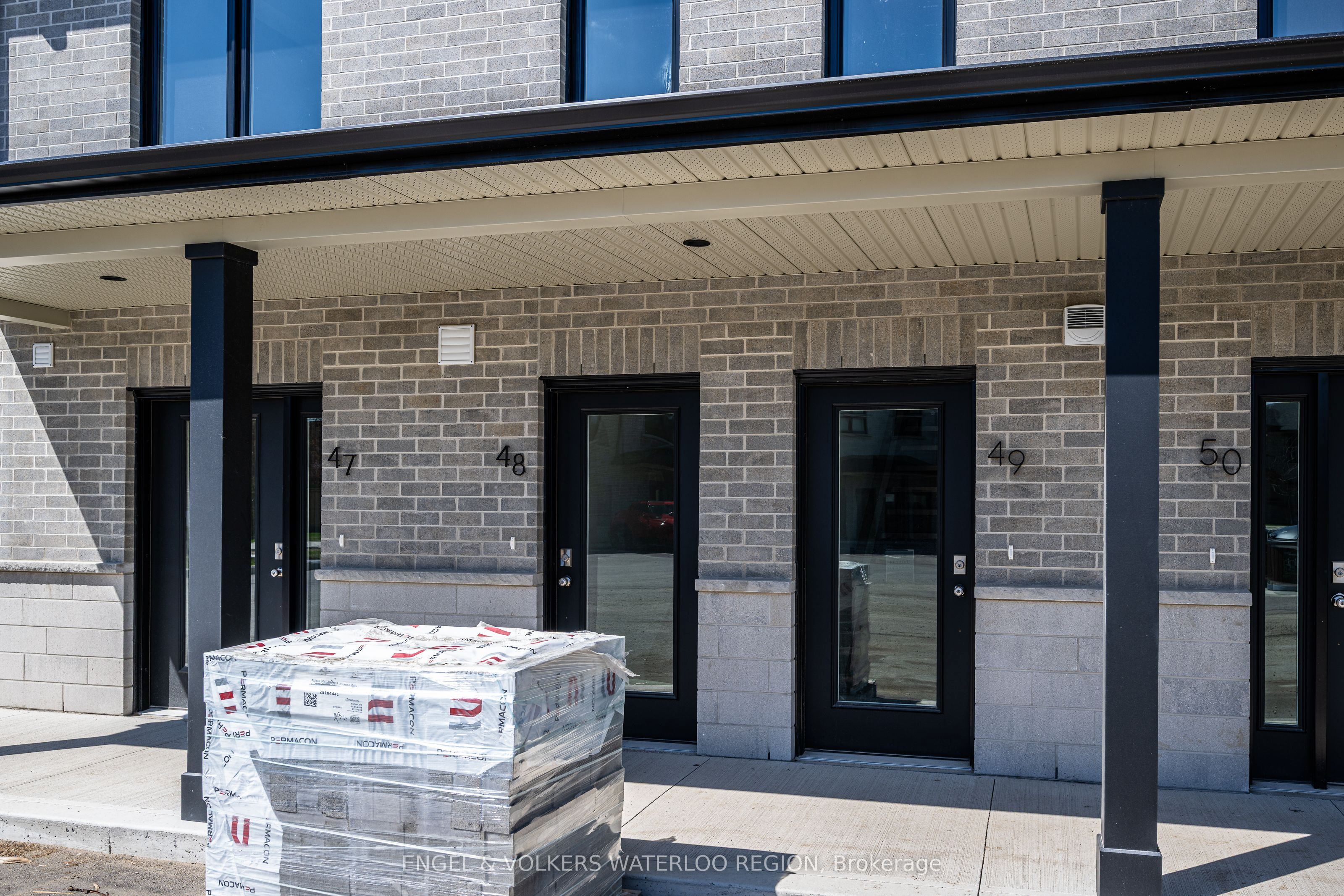 Versatile Condo Perfect For Entertaining