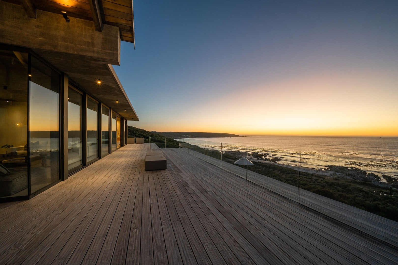 Immaculate Oceanfront Lodge in an Exclusive Beach & Fynbos Eco Estate