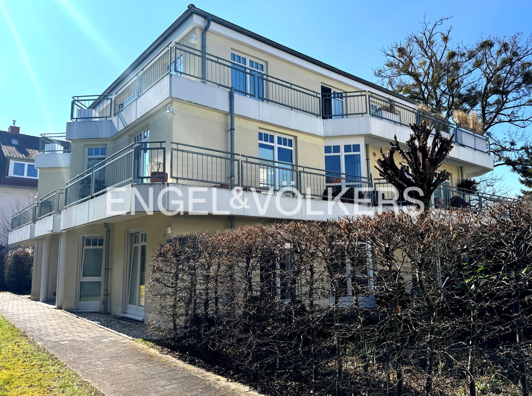 Traumhafte 4-Zimmer Penthouse Wohnung über den Dächern des Ostviertels!