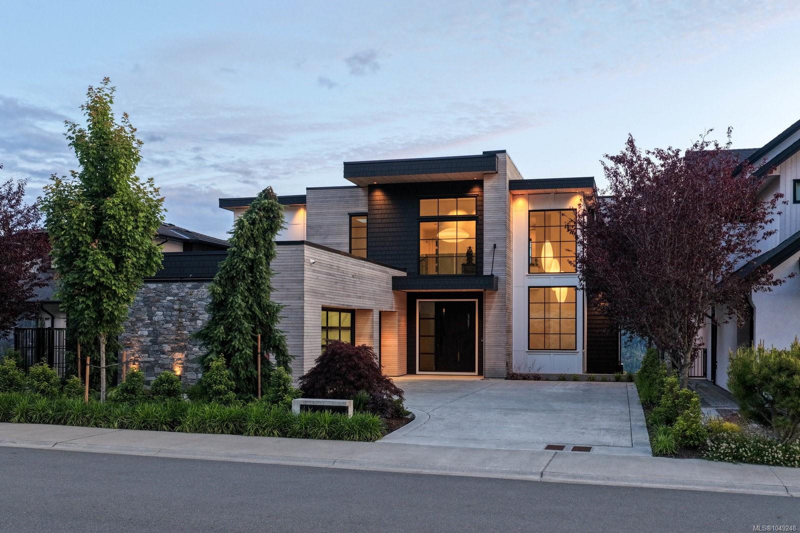 Exceptional custom residence with breathtaking views!