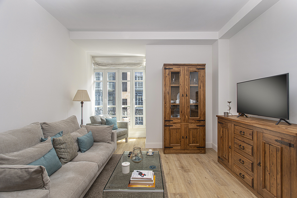 Prestigiosa vivienda con calidad superior junto a la playa.