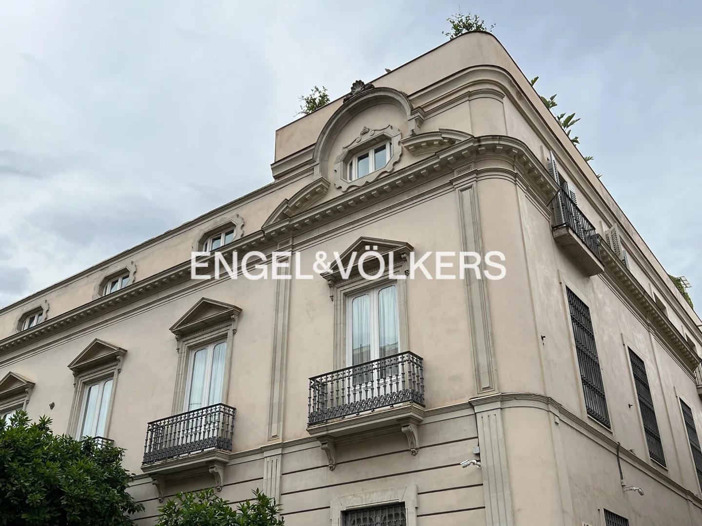 Luxuriöse Wohnimmobilie in einem Sevillanischen Palast.