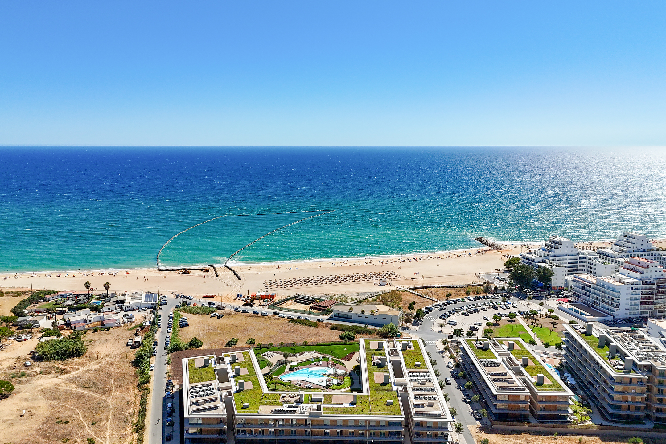 Brand-New Frontline Beach & Ocean View 2-Bedroom Top Floor Apartment