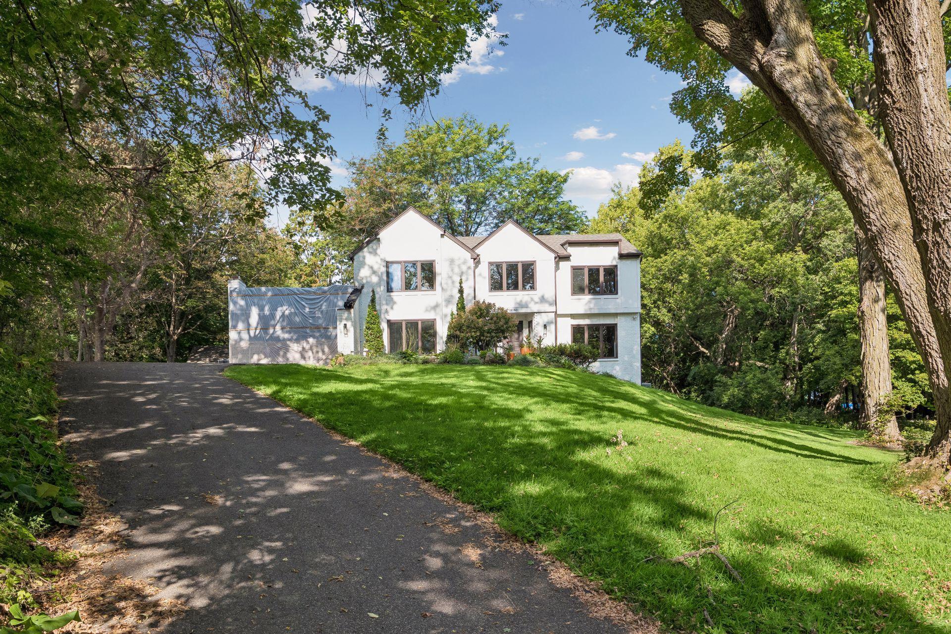 Reimagine This Desirable Wayzata Location