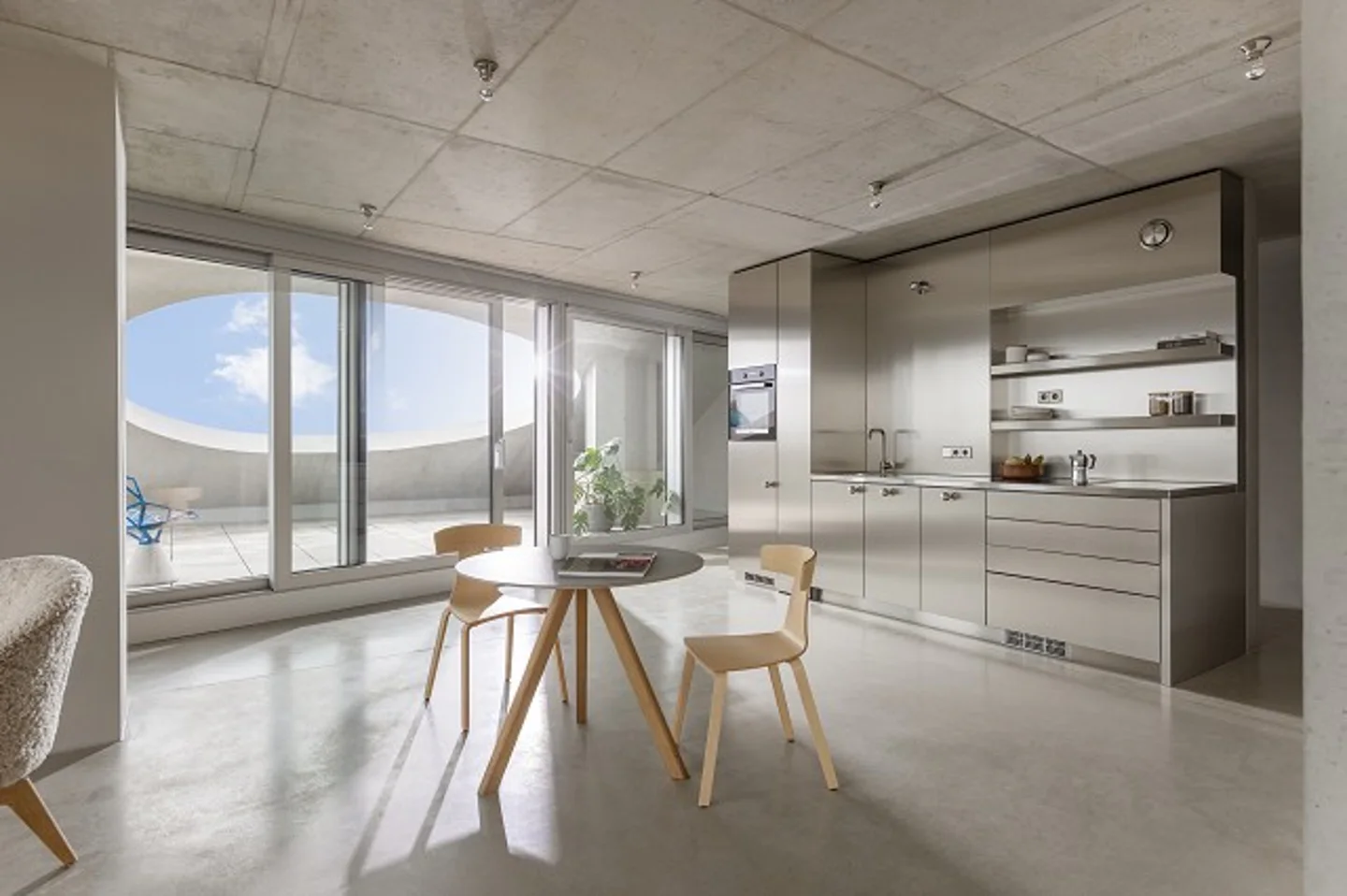 LAIKA AM TACHELES: Penthouse mit Health Club & Spa Zugang und traumhaftem Blick über die Stadt - Photo 5