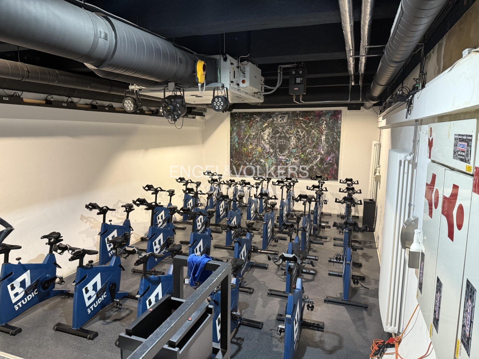 Ob Yoga- oder Sportstudio... mit Terrasse