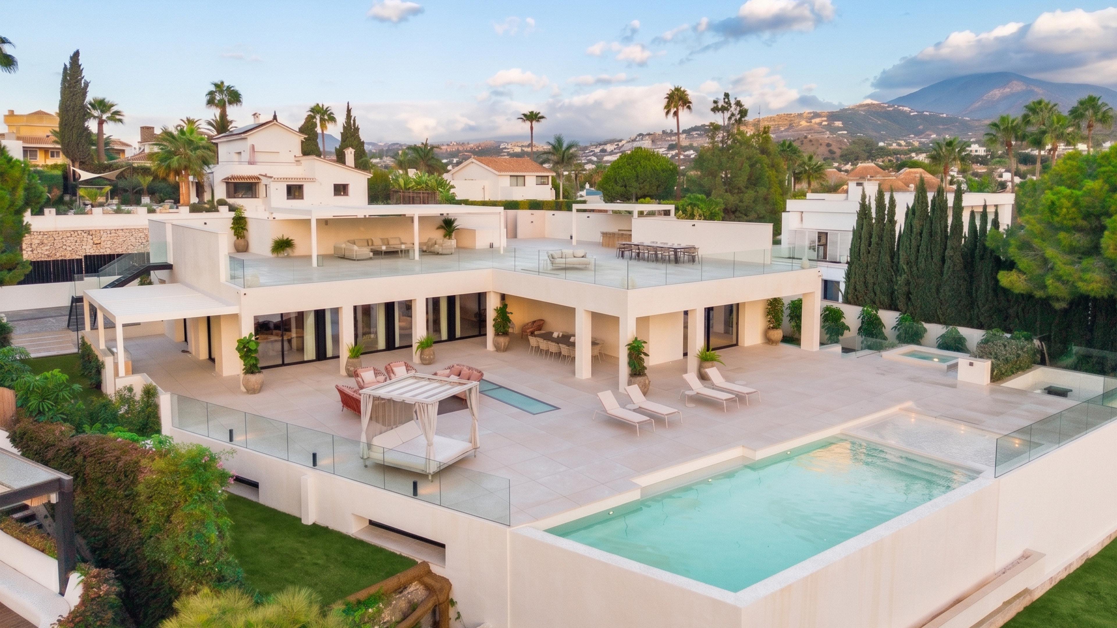 Villa Sense: Exceptional Contemporary Villa Frontline Las Brisas Golf