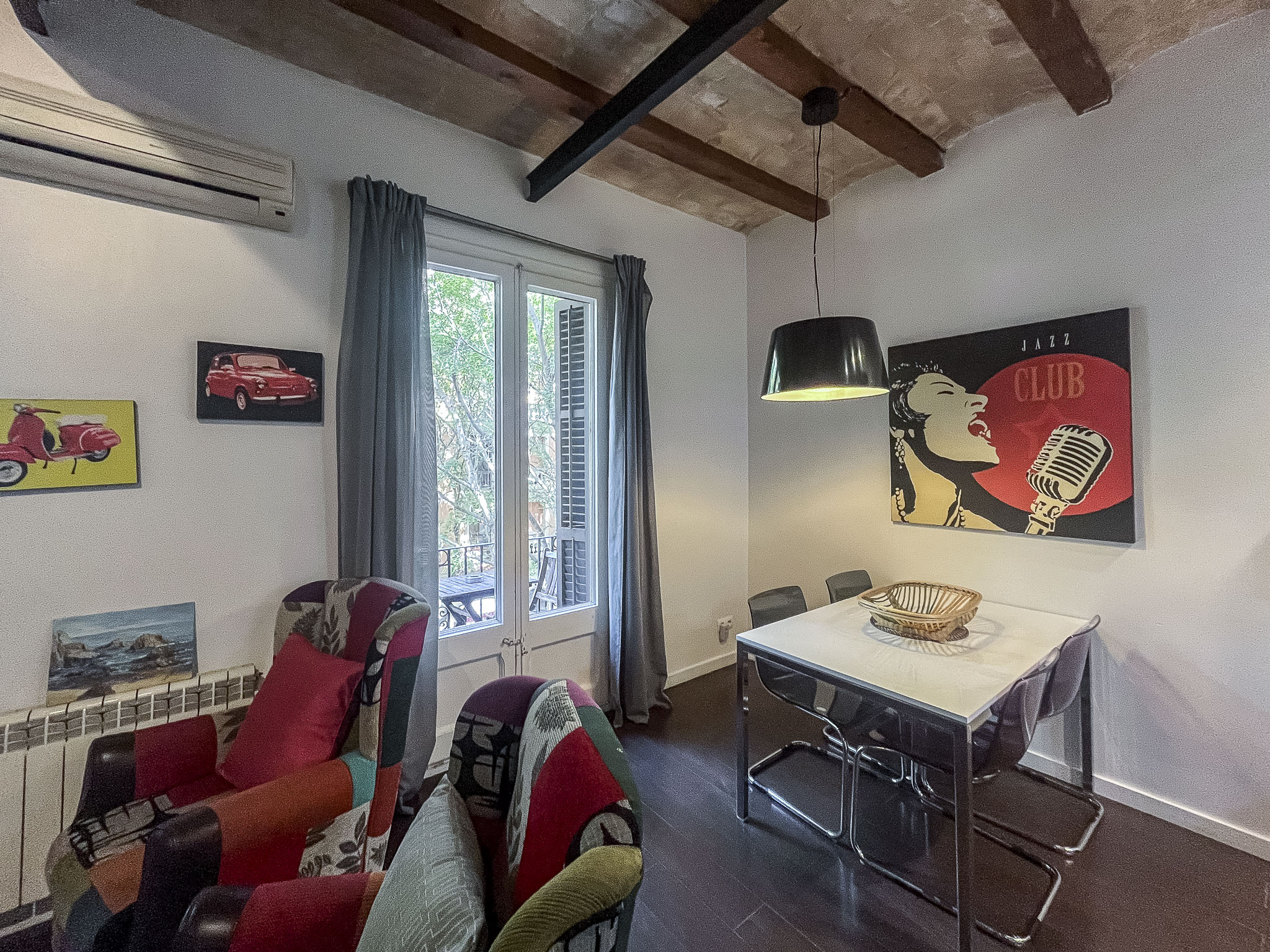 Charming apartment with tourist license in the heart of Barcelona