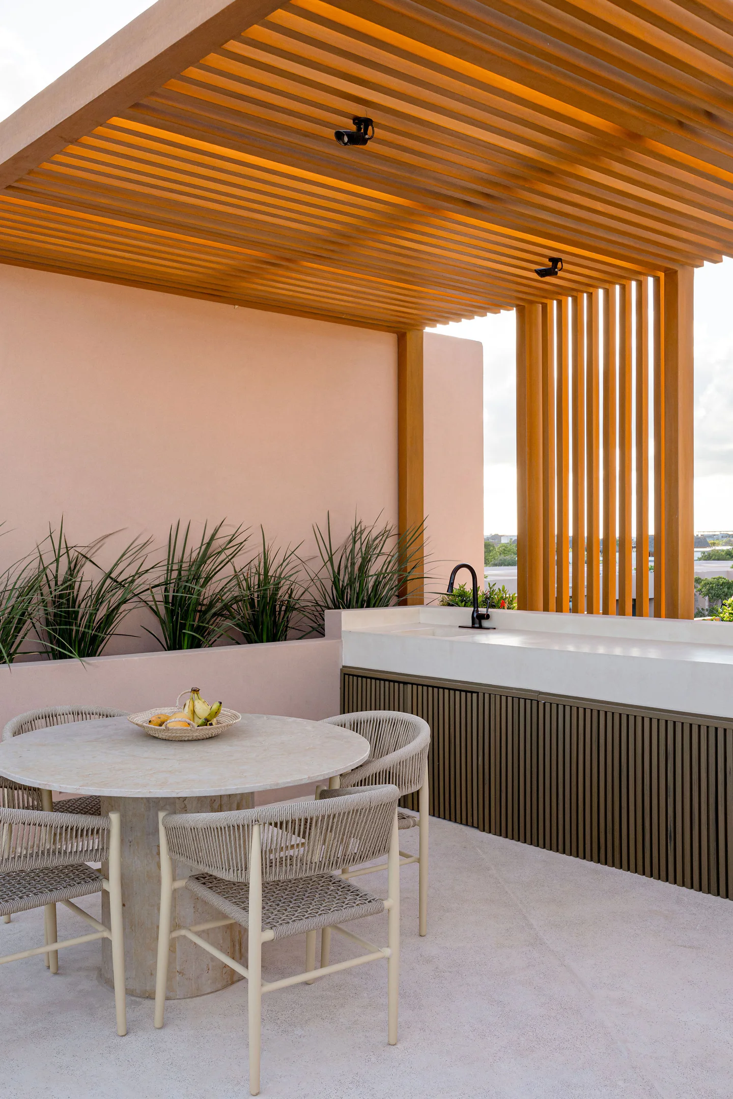 1 bedroom Penthouse w/private rooftop terrace & Plunge Pool 2