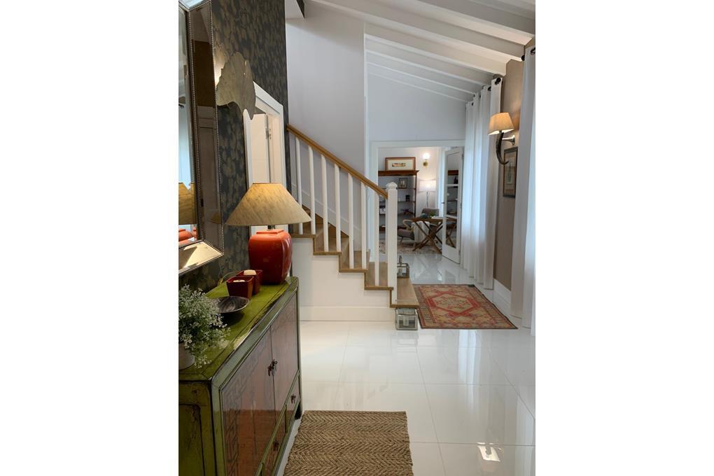 Engel&Völkers rents a villa in the Santa Marta area, with 5 bedrooms and furnished