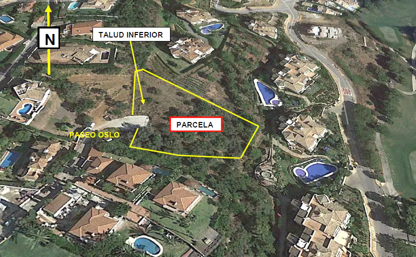 Aerial view of a property parcel outlined in yellow, surrounded by houses with pools and greenery. A compass indicates north.