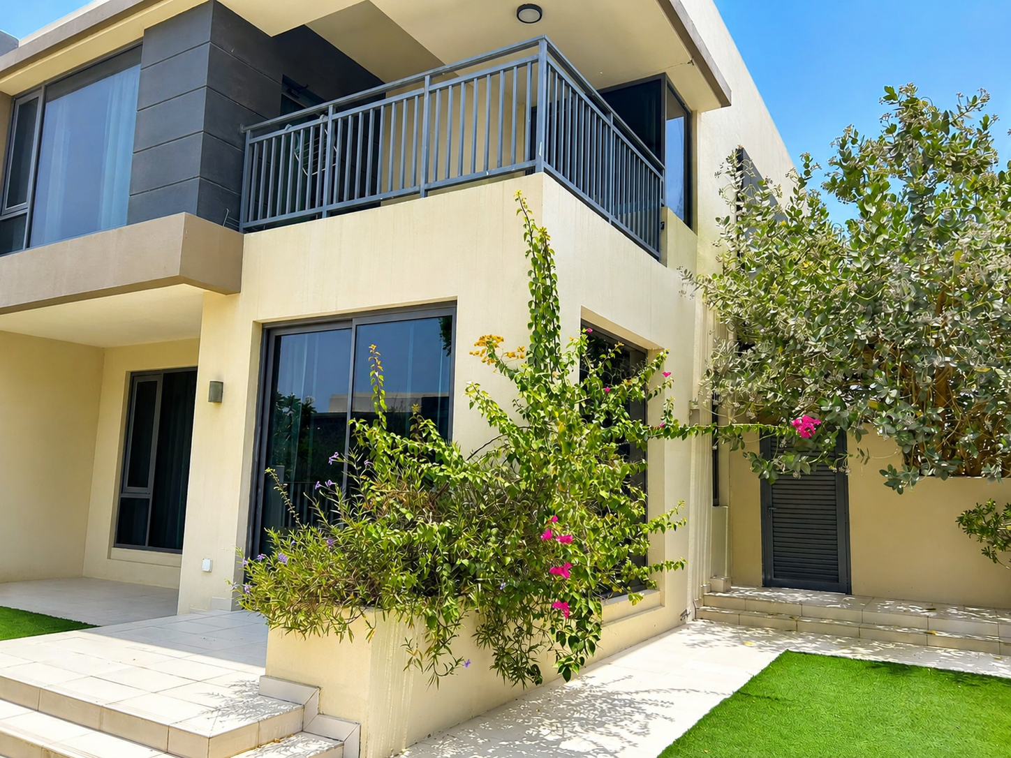 Rare Corner Unit | Green Belt | Premium