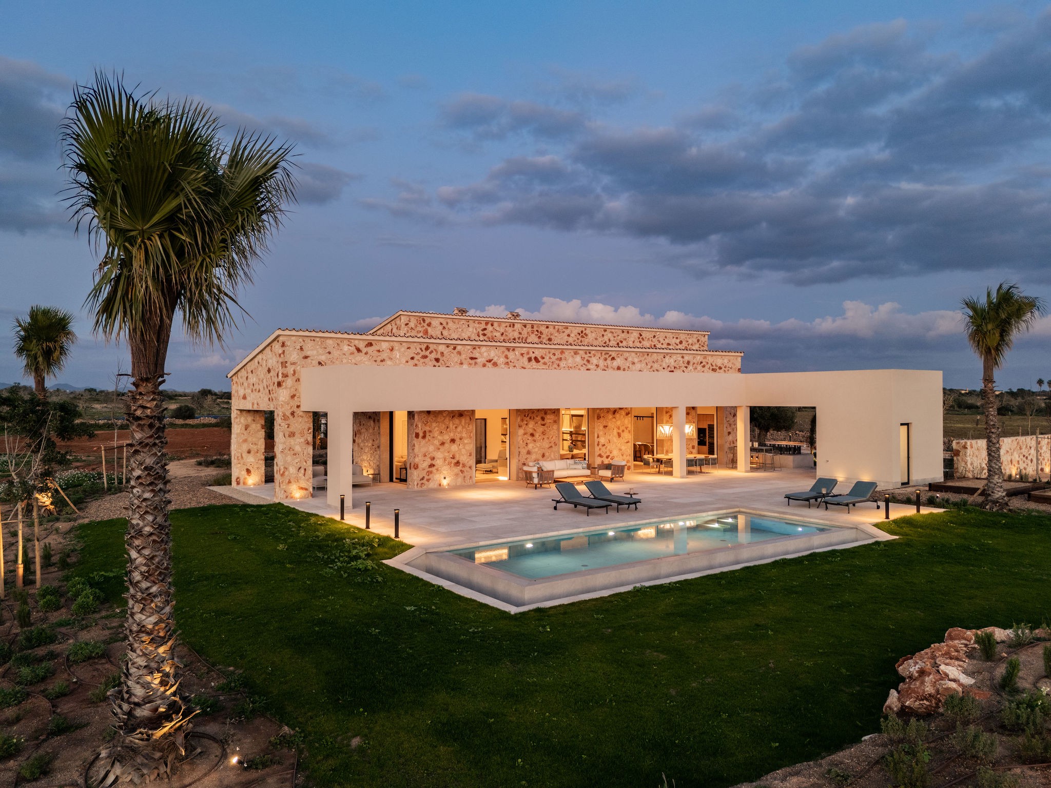 New build finca in idyllic location near Cala Llombards