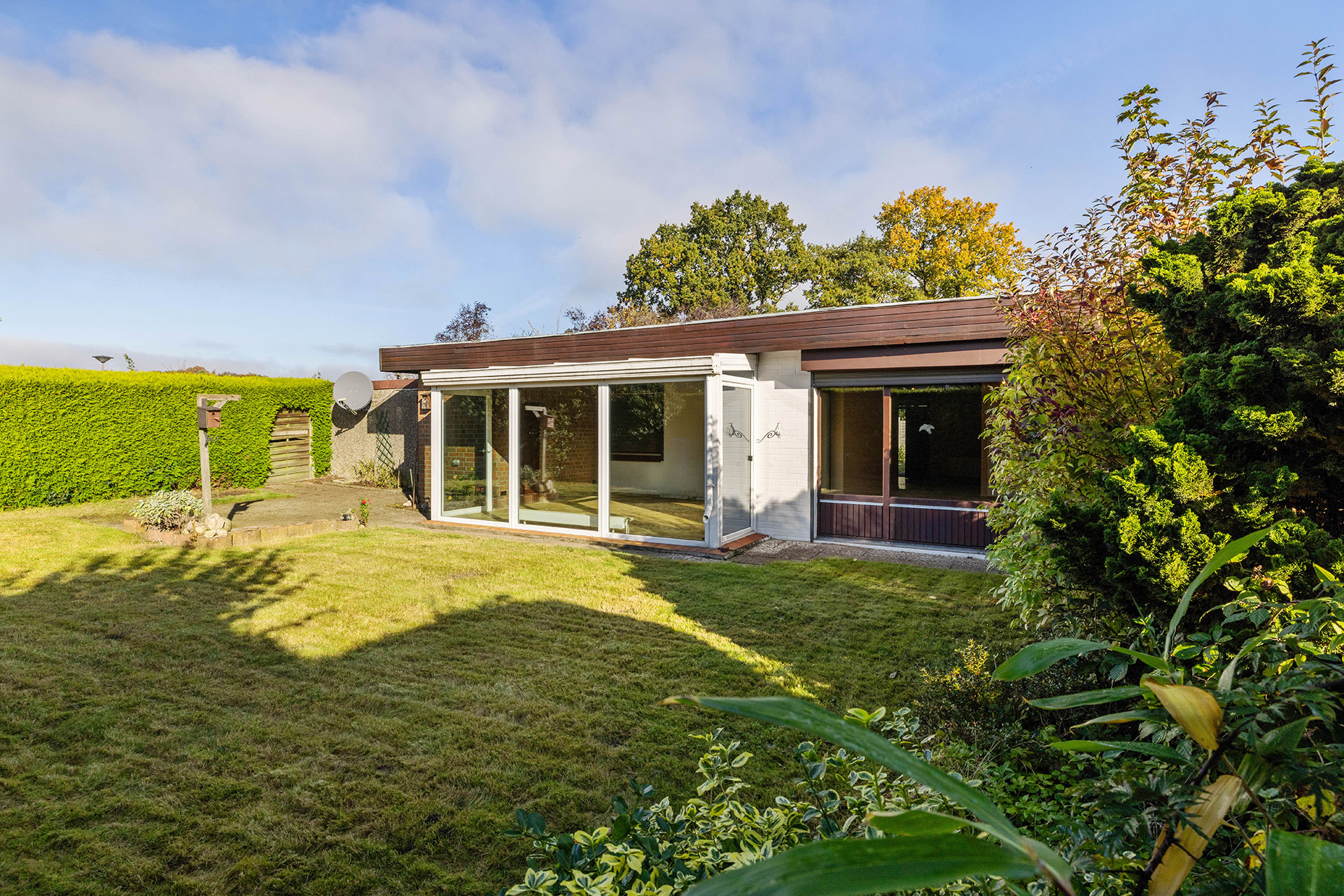Endbungalow mit AKN-Anbindung und Entwicklungspotenzial