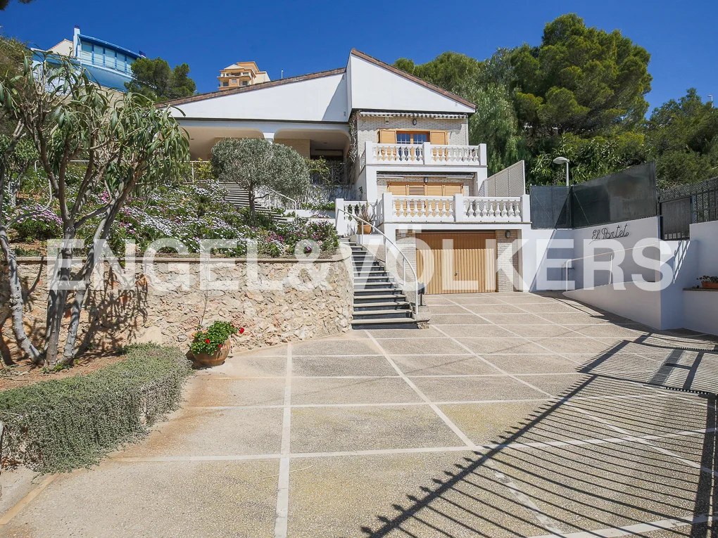 Espectacular villa frente al mar en Cullera