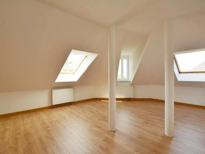 Dachgeschosswohnung in Gohlis: Single-Wohnung!