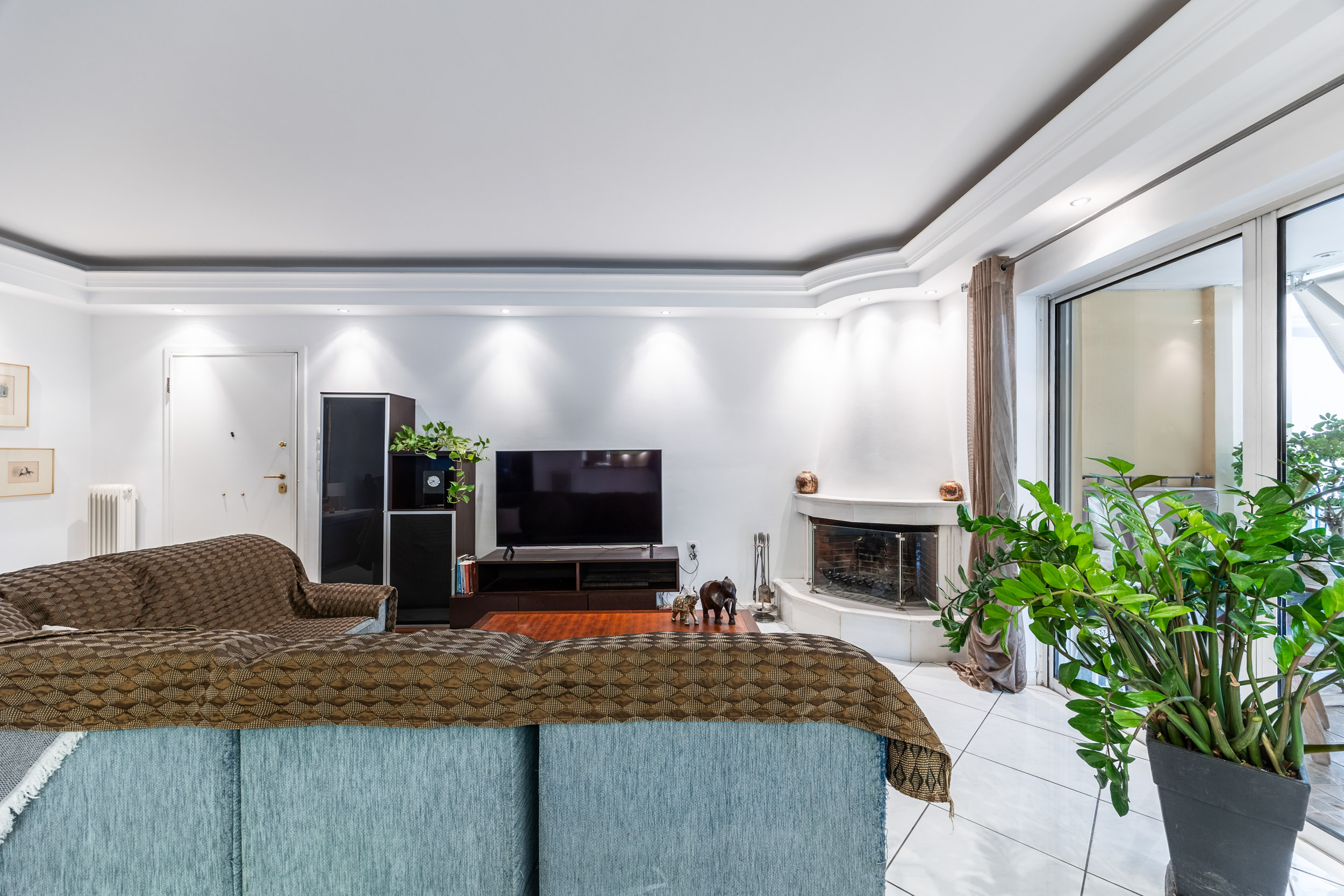 Elegant 100 sq.m. apartment near the sea