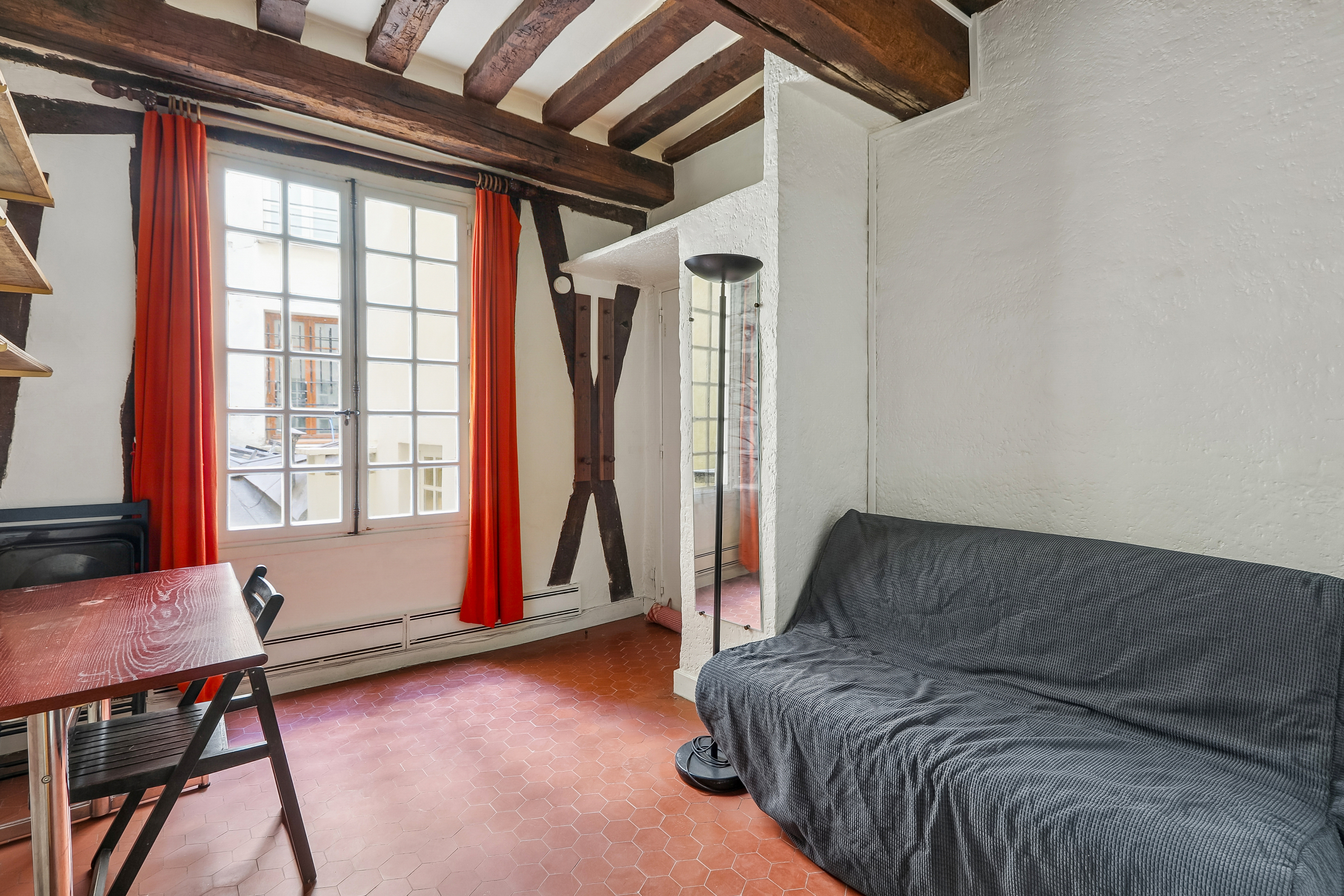 Exclusive-Paris IV – Studio in the heart of the Marais – Saint-Paul