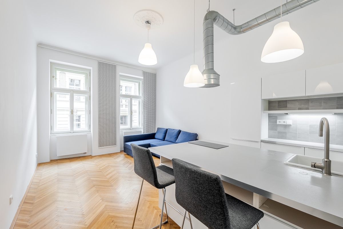 Rent an apartment 2+kt, 47 sqm, Prague 7 – Letohradská, near Stromovka Park