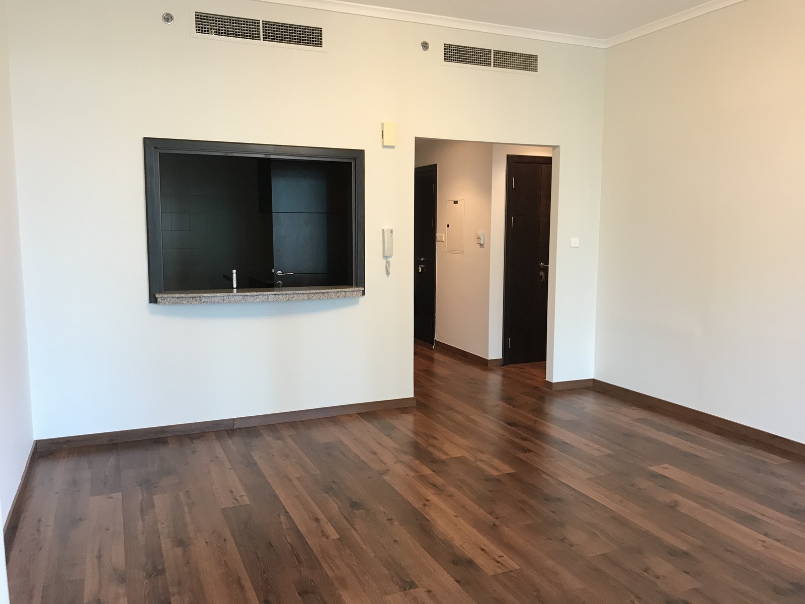 Unfurnished | Sleek | Spacious
