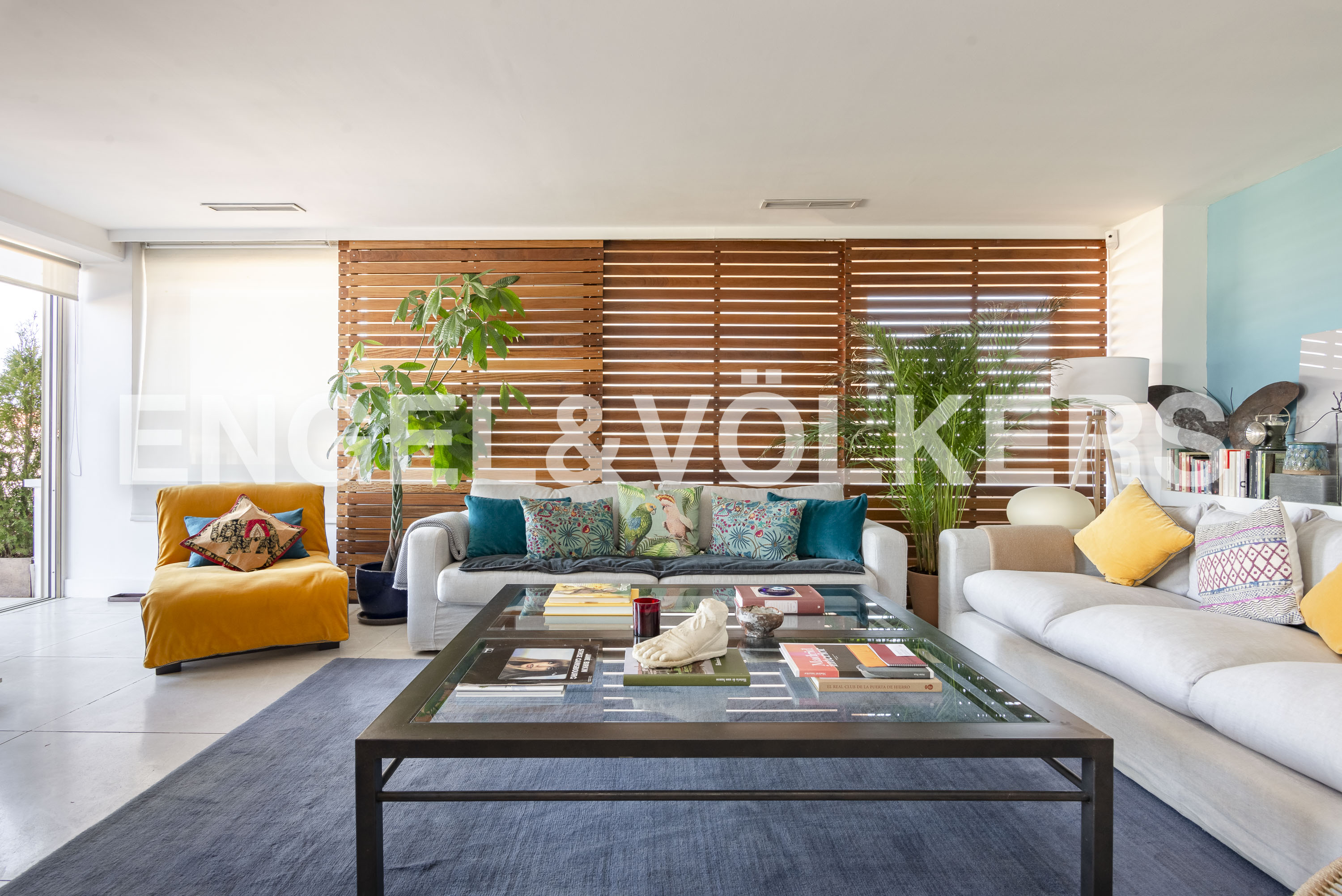 Exclusive duplex penthouse in Valdemarín