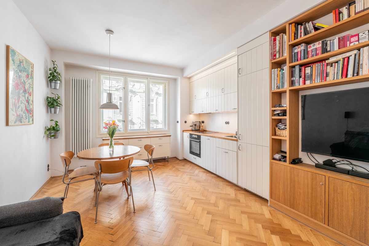 Sale of a 3+kt apartment in the heart of Smíchov, near the Riverfront