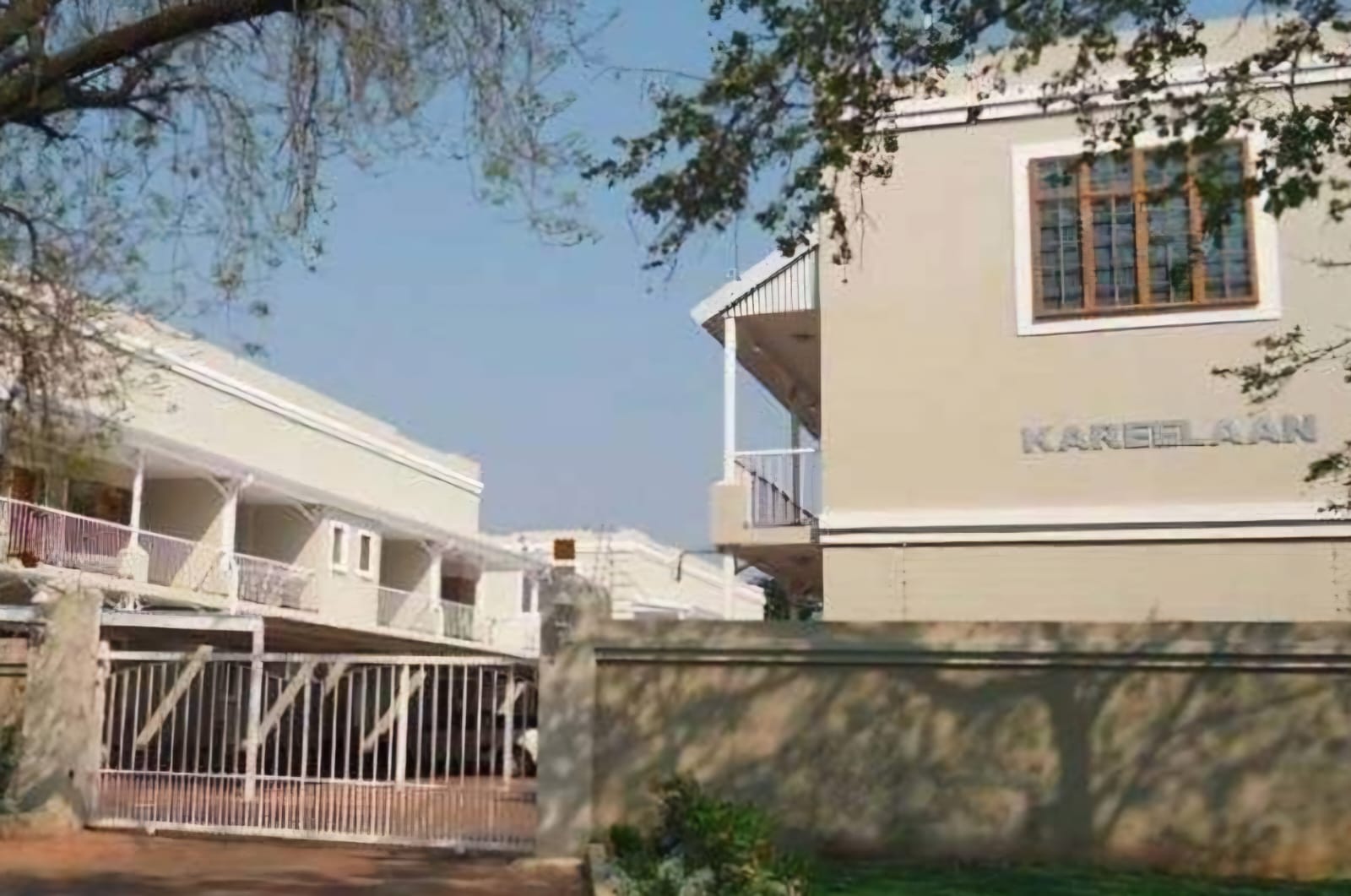 1 Bedroom Apartment in Kareelaan Close To NWU
