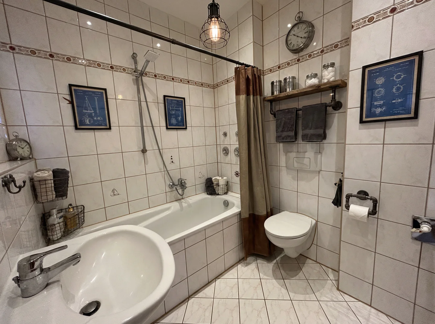 Helle 42 m² Wohnung mit Balkon in Zwickau zu vermieten - Photo 5