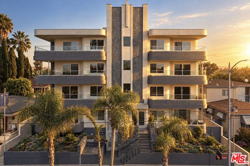 Distinctive Deco Luxury with Private Wraparound Terrace