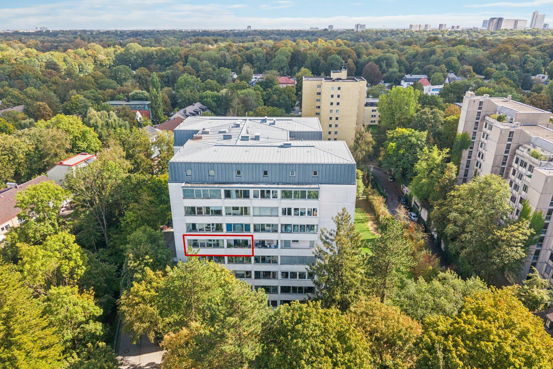 Biederstein am Englischen Garten – großzügige 4-Zimmer-Wohnung, Wintergarten & 2 TG Stellplätze