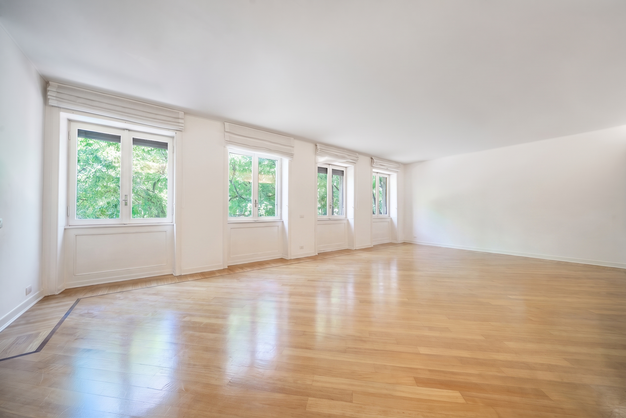 Elegant, contemporary apartment in via Eustachi
