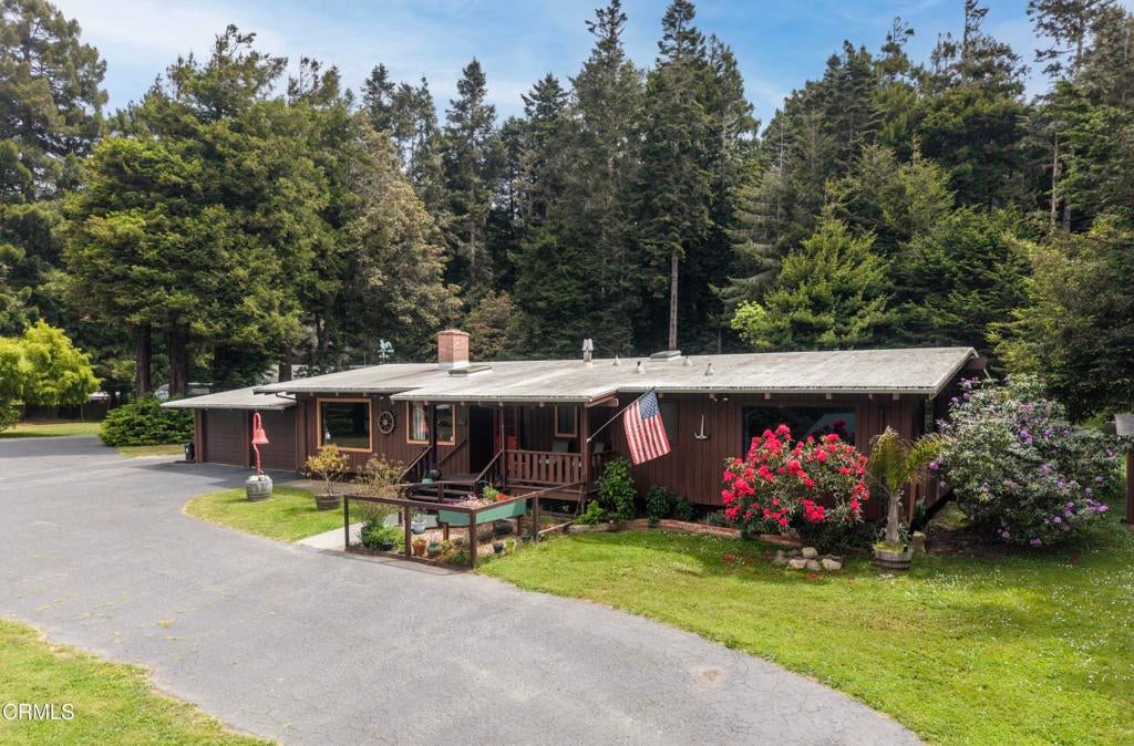 Refreshed Mid-Century Retreat with Expansive Shop