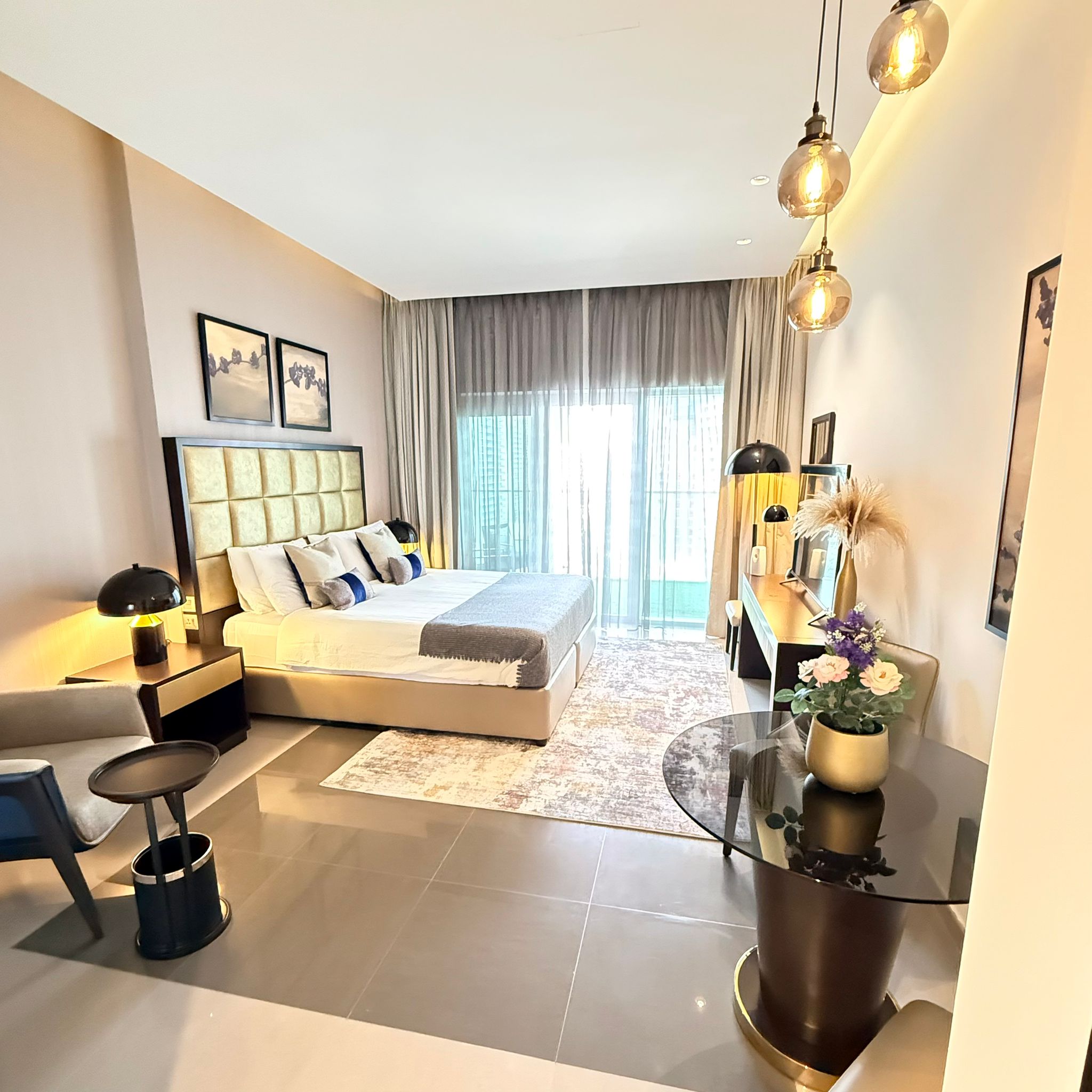 High floor, Fully furnished, Ready to move in