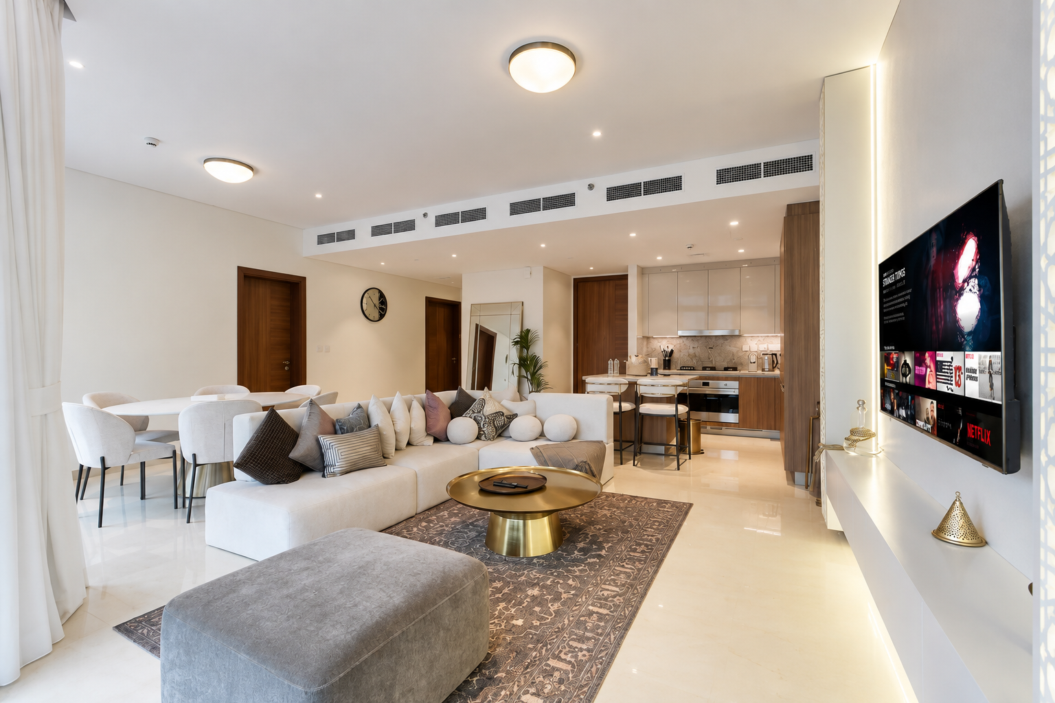 Luxurious | Canal View | Upgraded