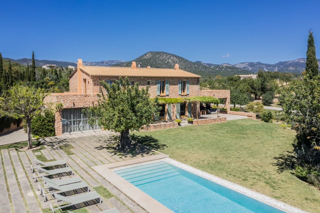 State of the art - Natural stone finca with vineyard in Santa Maria