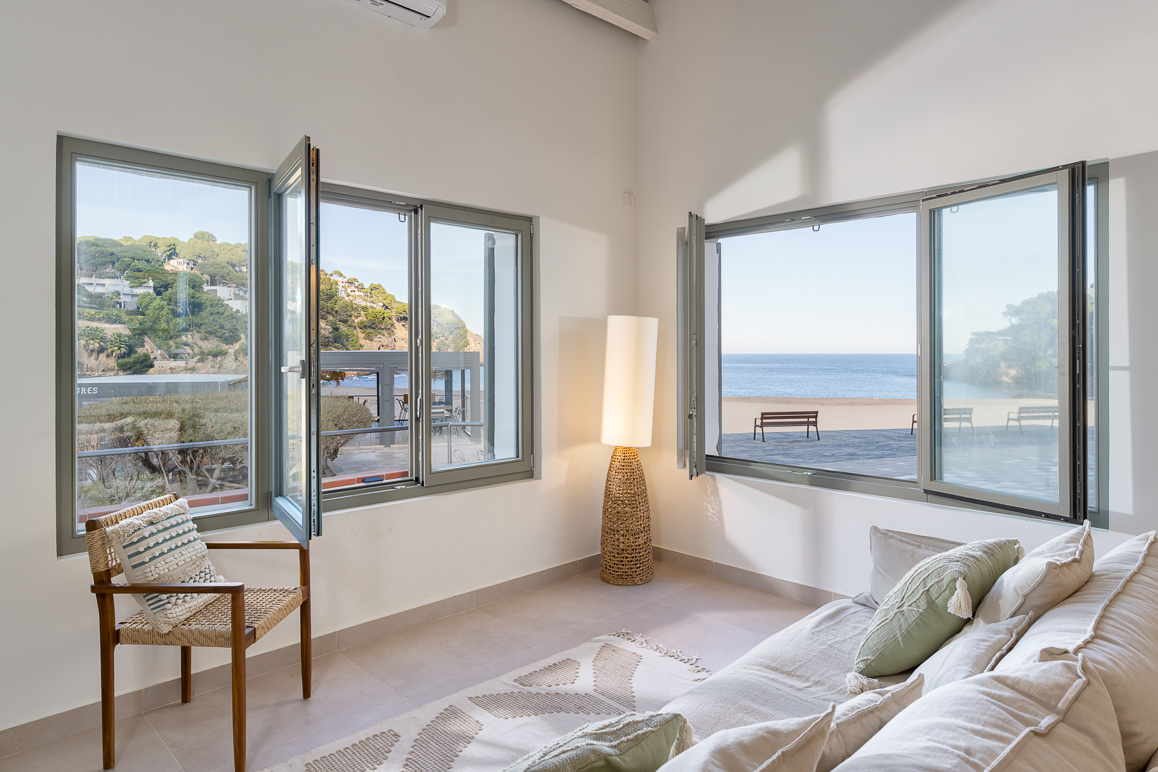 Casa de pescadores en primera línea de mar con aparcamiento