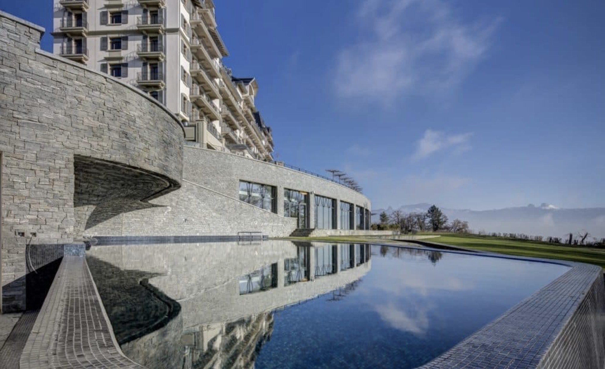 Unrivalled Lake Geneva Views: 
Luxury Residence with Private Terrace & Spa